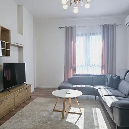 Appartamento Myhouse At 21 Dhjetori Tirana Esterno foto